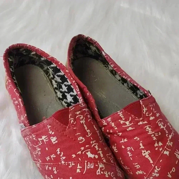 RARE TOMS Red Math EquationFlats - 6.5 - Picture 7 of 9
